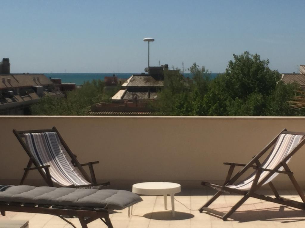 Attico Al Mare Lido di Ostia Exterior foto